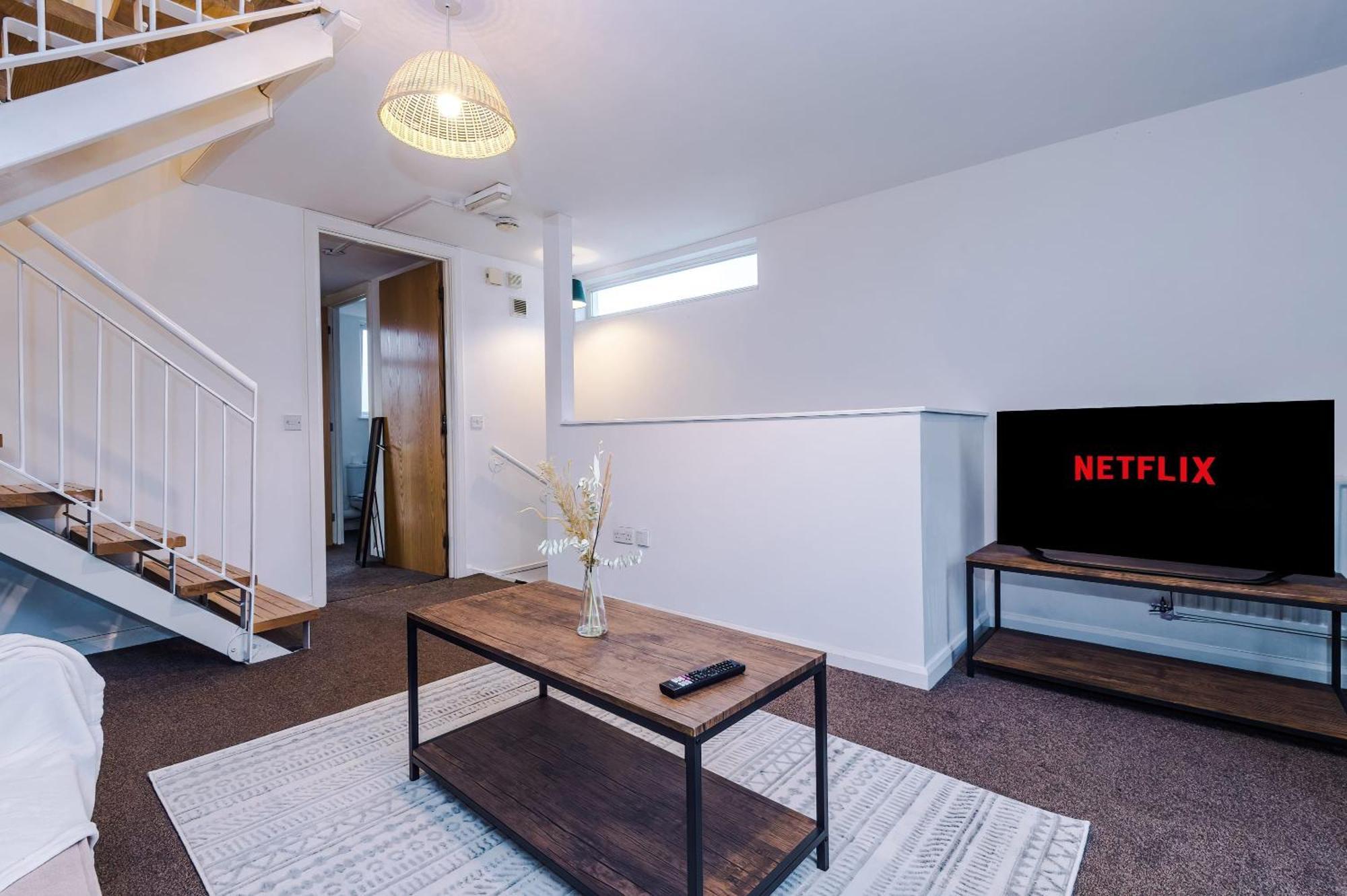 Rest&Recharge At A Spacious Townhouse By The Etihad Villa Mánchester Exterior foto